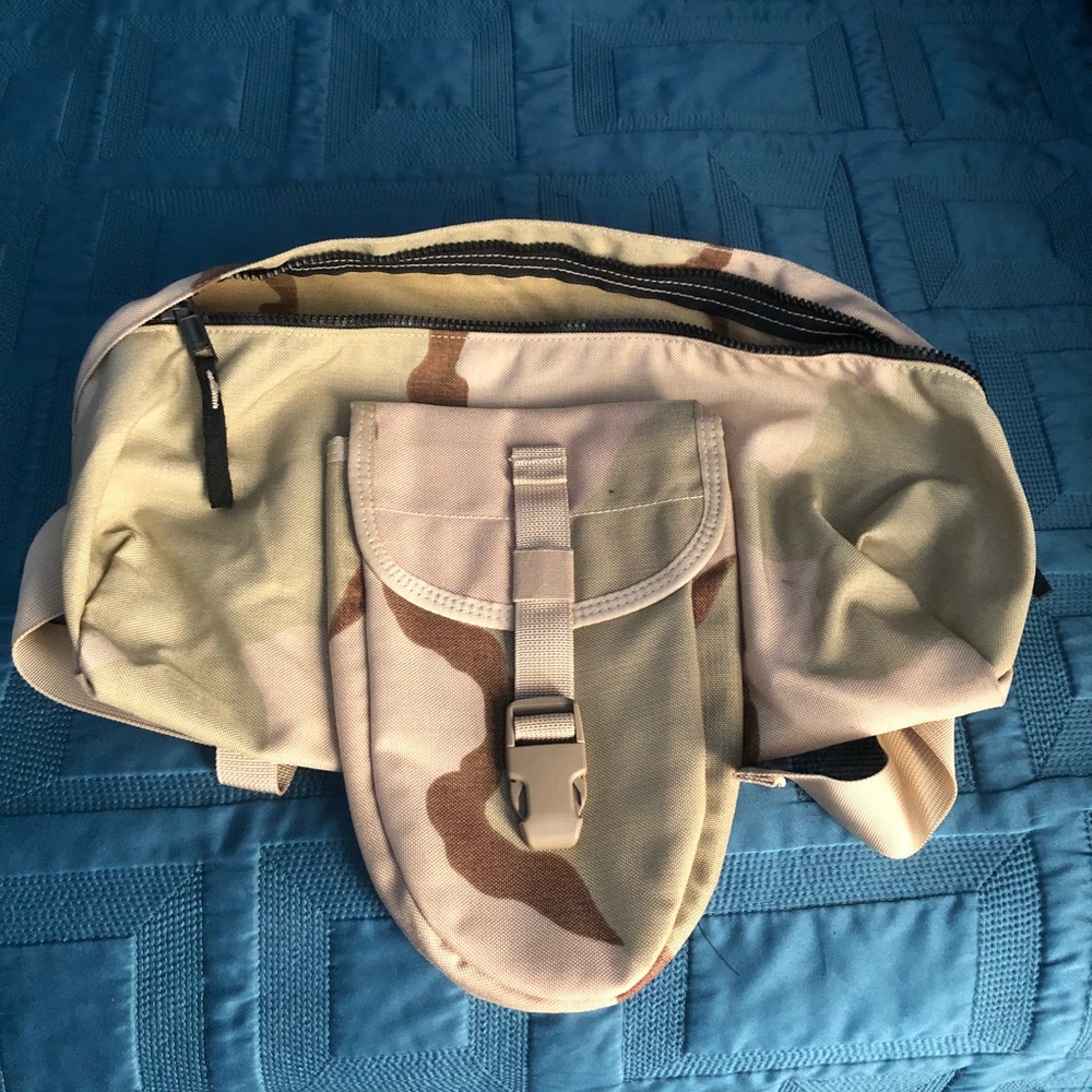 **OUTDOORS WAIST PACK & HOLSTER**